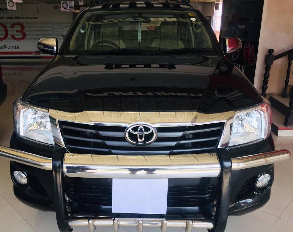 Toyota Hilux 2015 for Sale in Islamabad Image-1