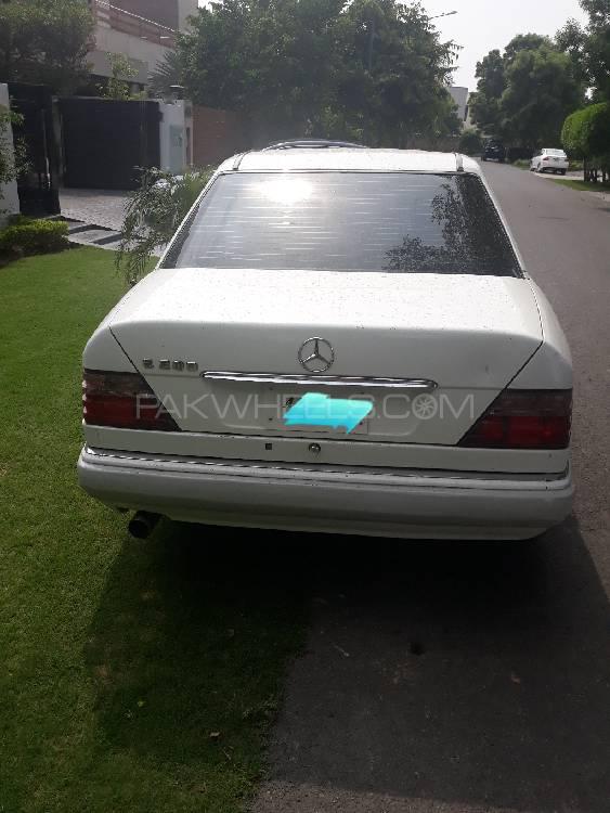 Mercedes Benz E Class 1995 for Sale in Sargodha Image-1