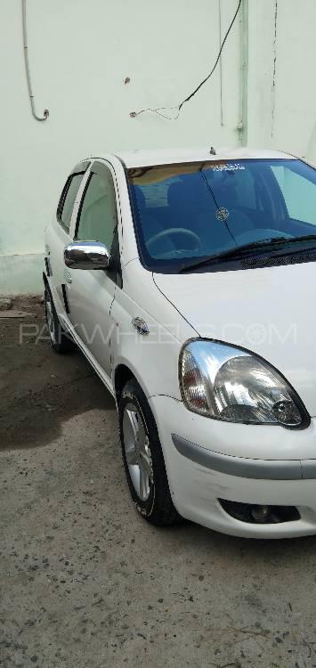 Toyota Vitz 2000 for Sale in Swat Toyota Vitz 2000 for Sale in Swat Image-3