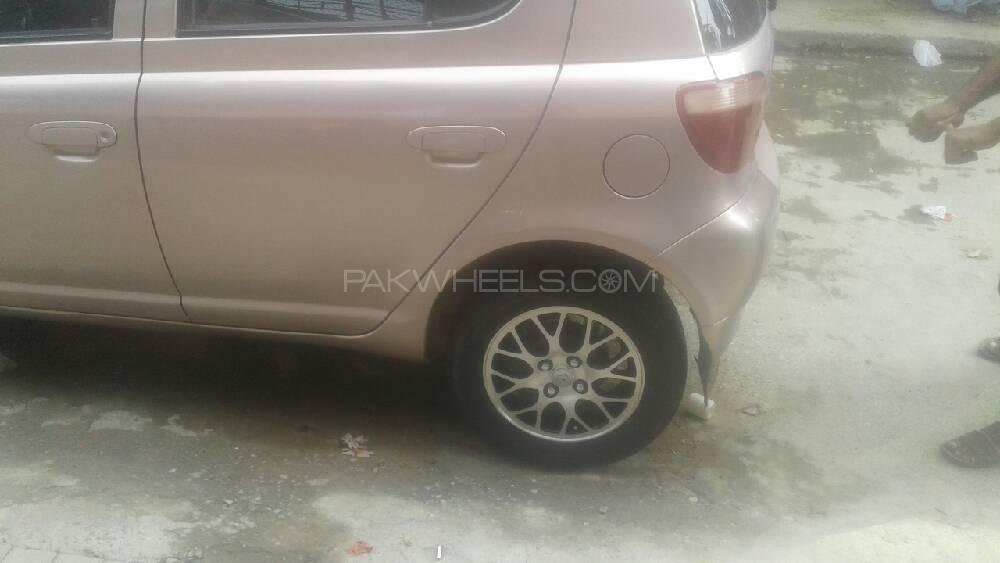 Toyota Vitz 2000 for Sale in Rawalpindi Image-1