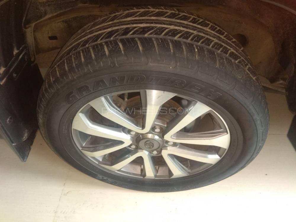 Toyota Land Cruiser 2012 for Sale in Karachi Toyota Land Cruiser 2012 for Sale in Karachi Image-10