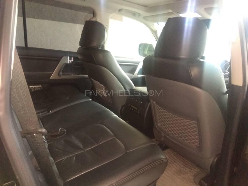 Toyota Land Cruiser 2012 for Sale in Karachi Toyota Land Cruiser 2012 for Sale in Karachi Image-11