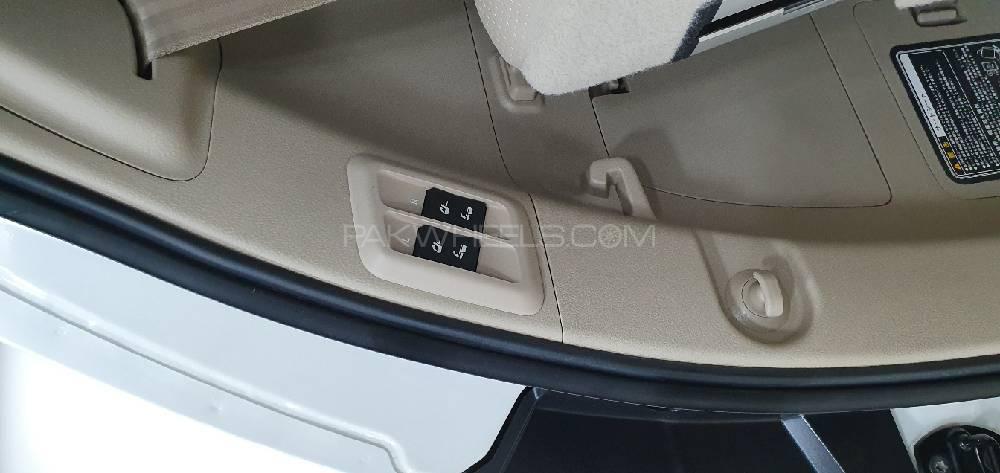 Toyota Prado 2012 for Sale in Lahore Toyota Prado 2012 for Sale in Lahore Image-6