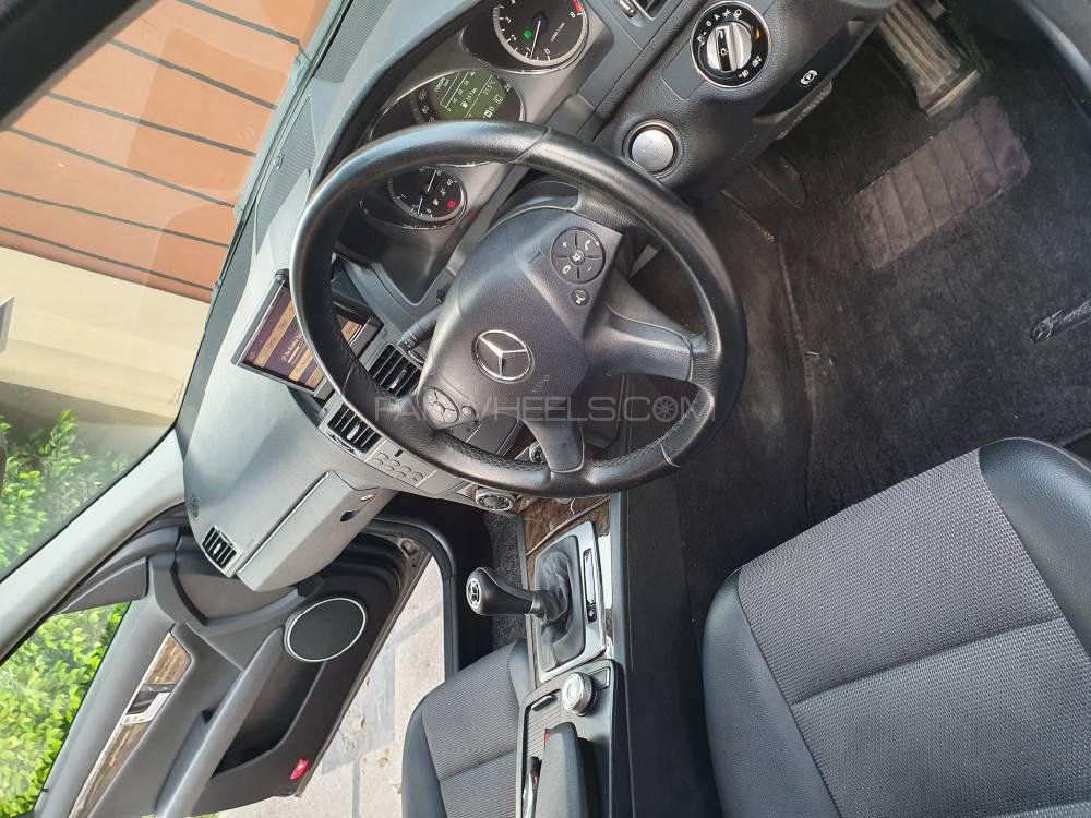 Mercedes Benz C Class 2009 for Sale in Lahore Mercedes Benz C Class 2009 for Sale in Lahore Image-7