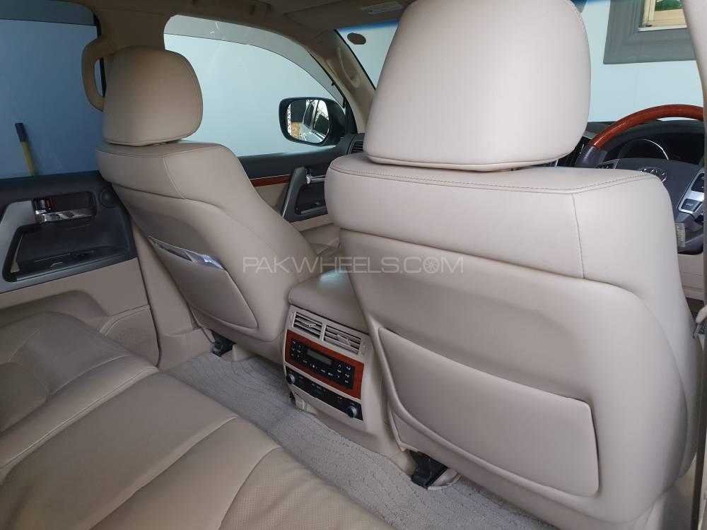 Toyota Land Cruiser 2012 for Sale in Islamabad Toyota Land Cruiser 2012 for Sale in Islamabad Image-8