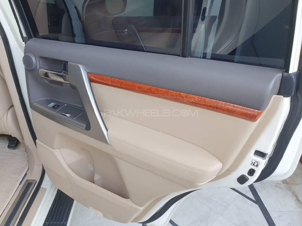 Toyota Land Cruiser 2012 for Sale in Islamabad Toyota Land Cruiser 2012 for Sale in Islamabad Image-10