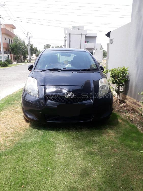 Toyota Vitz 2012 for Sale in Lahore Image-1