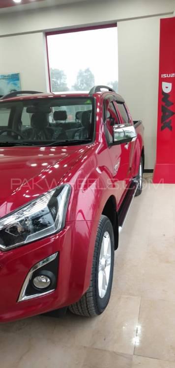 Isuzu D-Max 2019 for Sale in Islamabad Isuzu D-Max 2019 for Sale in Islamabad Image-2