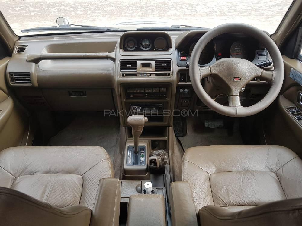 مٹسوبیشی پجیرو 1992 for Sale in لاہور مٹسوبیشی پجیرو 1992 for Sale in لاہور Image-8