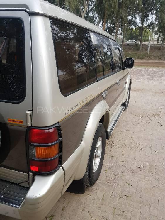 مٹسوبیشی پجیرو 1992 for Sale in لاہور مٹسوبیشی پجیرو 1992 for Sale in لاہور Image-17