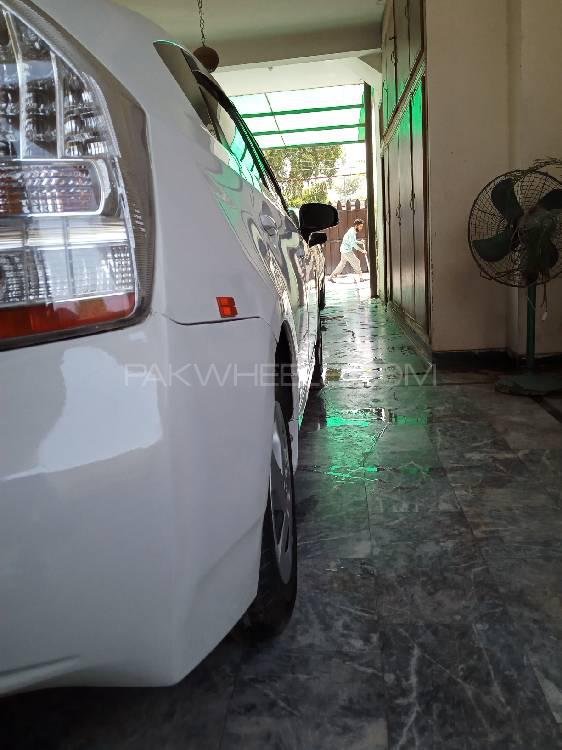 Toyota Prius 2010 for Sale in Peshawar Toyota Prius 2010 for Sale in Peshawar Image-8
