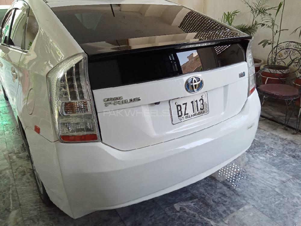 Toyota Prius 2010 for Sale in Peshawar Toyota Prius 2010 for Sale in Peshawar Image-2