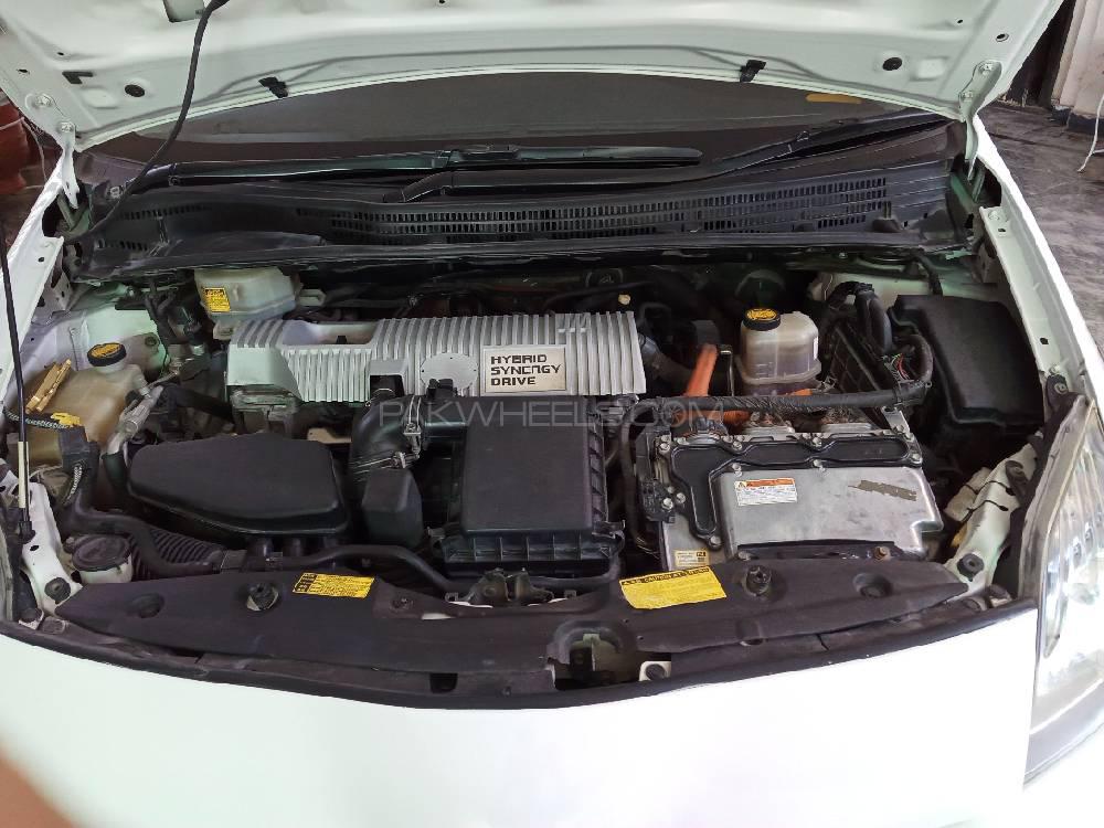 Toyota Prius 2010 for Sale in Peshawar Toyota Prius 2010 for Sale in Peshawar Image-10