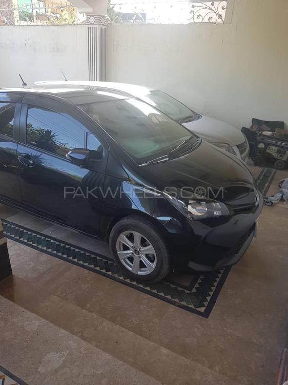 Toyota Vitz 2015 for Sale in Peshawar Image-1