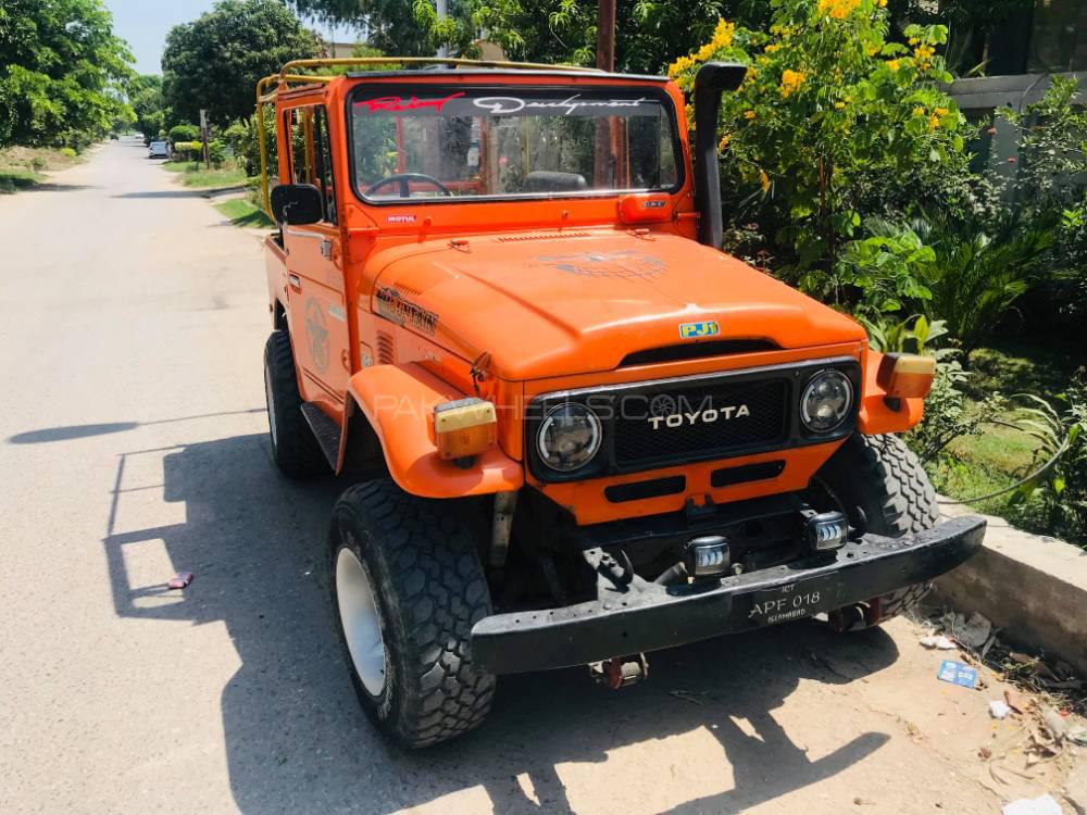 Toyota Land Cruiser 1984 for Sale in Islamabad Image-1