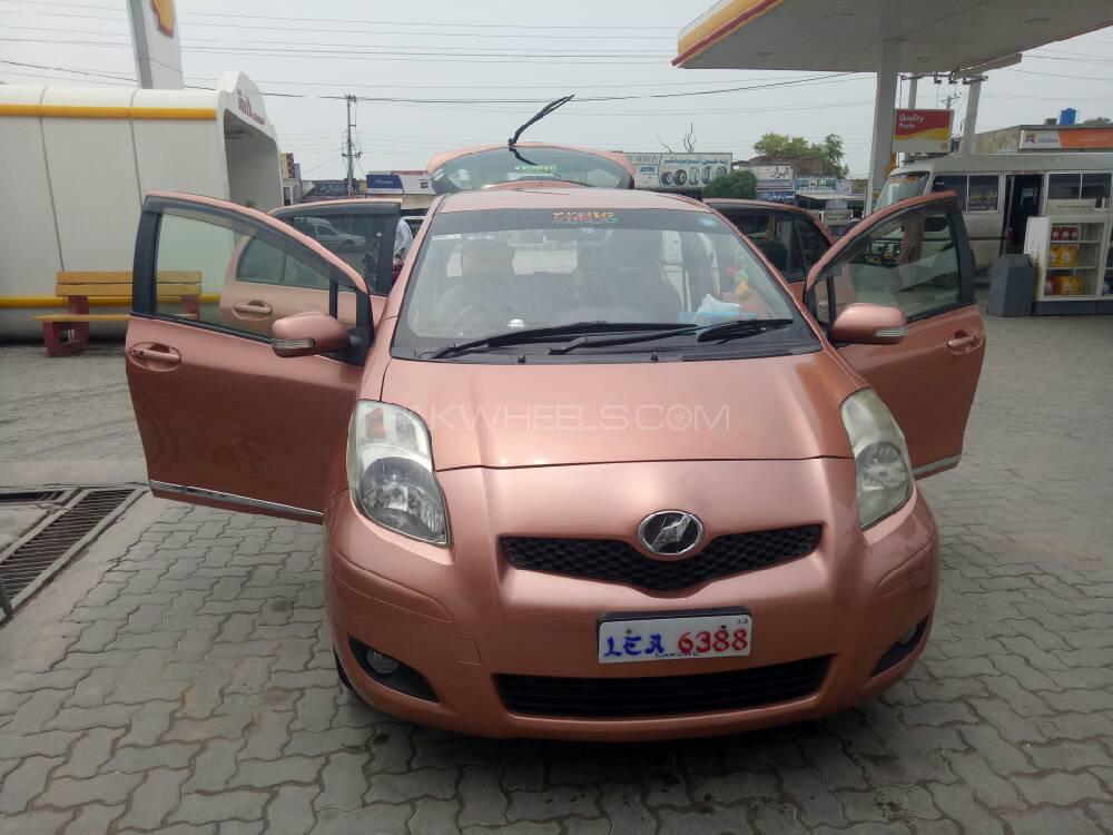 Toyota Vitz 2007 for Sale in Chashma Image-1