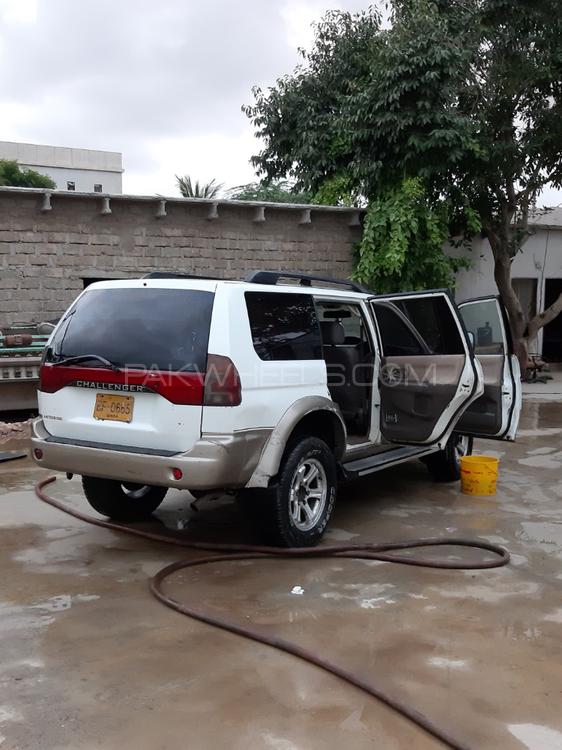 Mitsubishi Pajero 1996 for Sale in Karachi Mitsubishi Pajero 1996 for Sale in Karachi Image-2