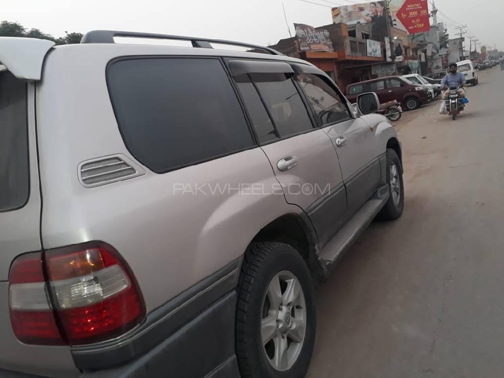 Toyota Land Cruiser 2002 for Sale in Mandi bahauddin Toyota Land Cruiser 2002 for Sale in Mandi bahauddin Image-2