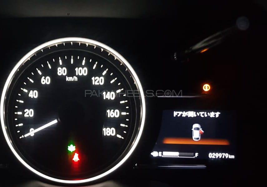 Honda Vezel 2017 for Sale in Islamabad Honda Vezel 2017 for Sale in Islamabad Image-10