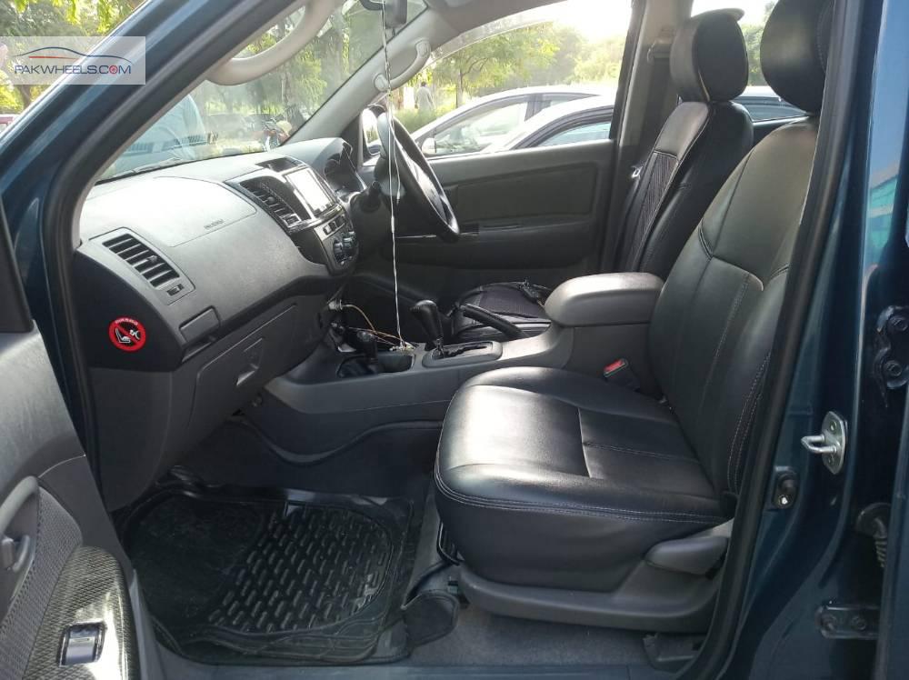 Toyota Hilux 2013 for Sale in Islamabad Toyota Hilux 2013 for Sale in Islamabad Image-11