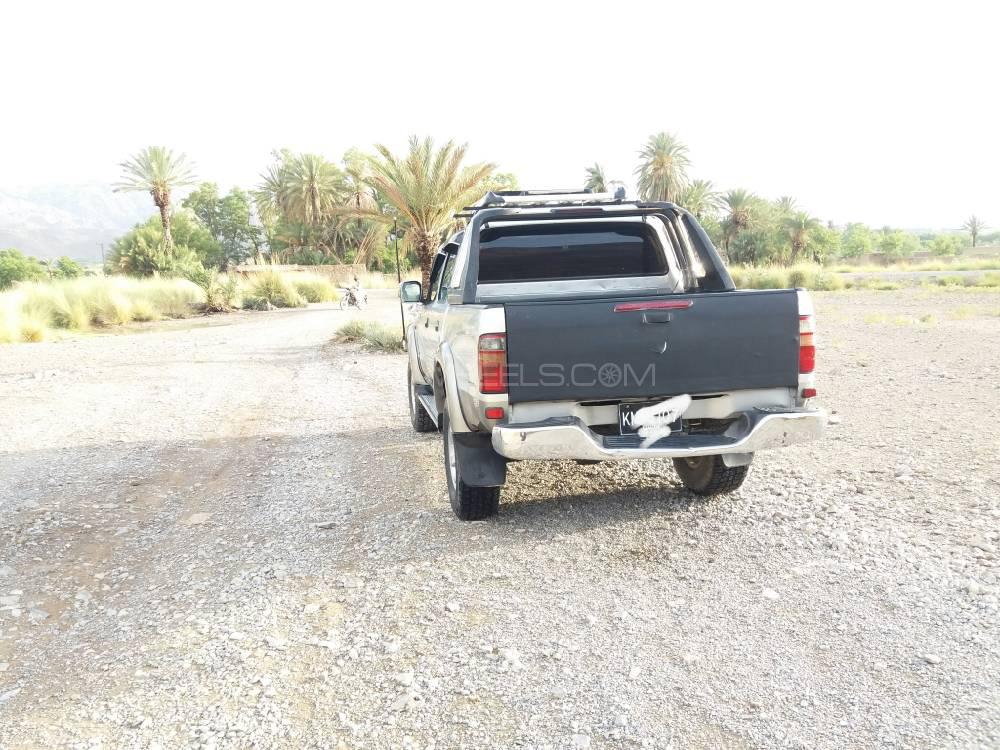 Toyota Hilux 2002 for Sale in Quetta Image-1