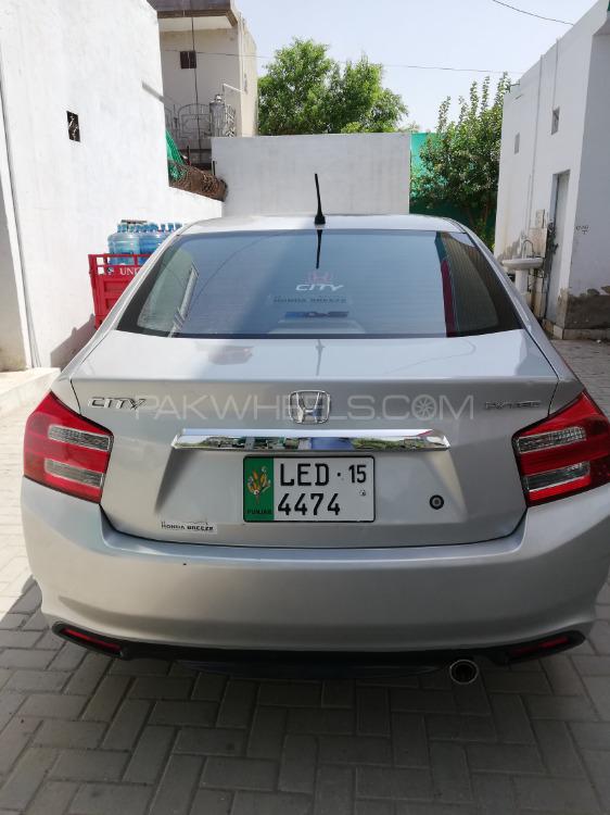 Honda City 2015 for Sale in Vehari Honda City 2015 for Sale in Vehari Image-4