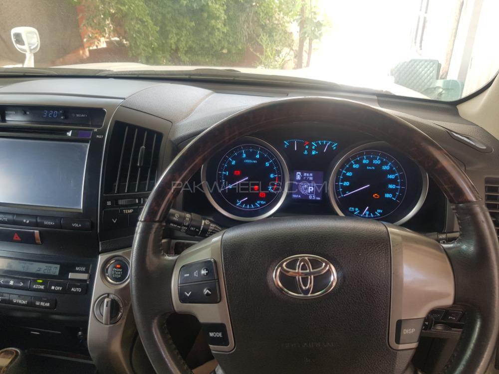 Toyota Land Cruiser 2010 for Sale in Sialkot Toyota Land Cruiser 2010 for Sale in Sialkot Image-3