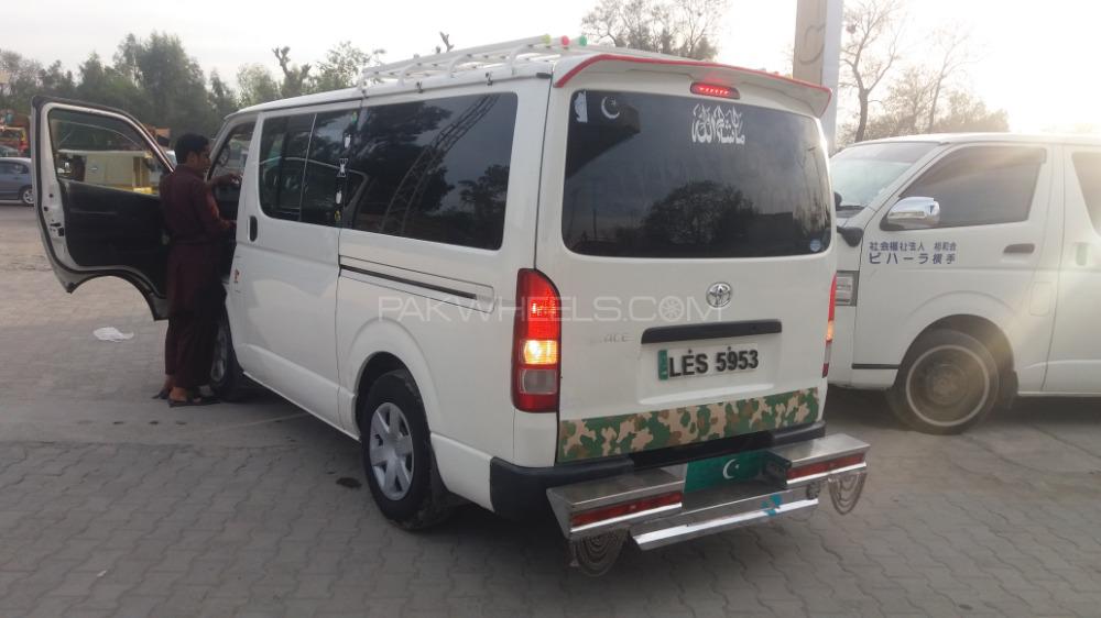 Toyota Hiace 2007 for Sale in Nowshera Toyota Hiace 2007 for Sale in Nowshera Image-3