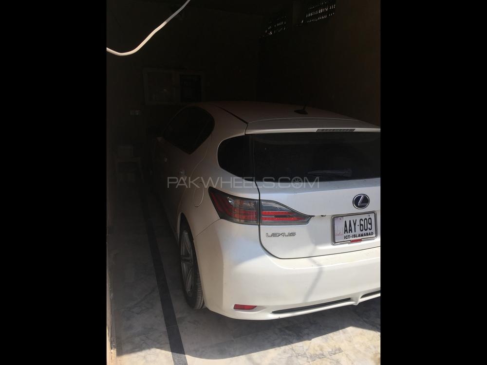 Lexus CT200h 2011 for Sale in Peshawar Lexus CT200h 2011 for Sale in Peshawar Image-7