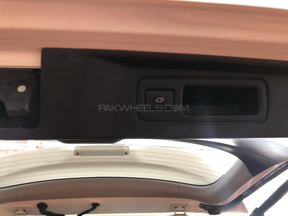 Toyota Fortuner 2018 for Sale in Multan Toyota Fortuner 2018 for Sale in Multan Image-9