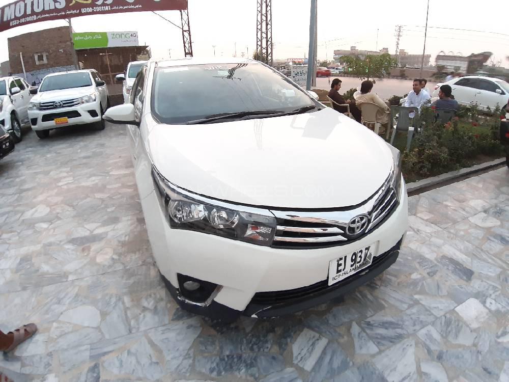 Toyota Corolla 2015 for Sale in Peshawar Image-1