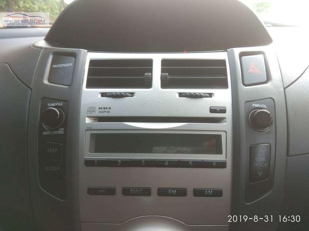 Toyota Vitz 2009 for Sale in Lahore Toyota Vitz 2009 for Sale in Lahore Image-12