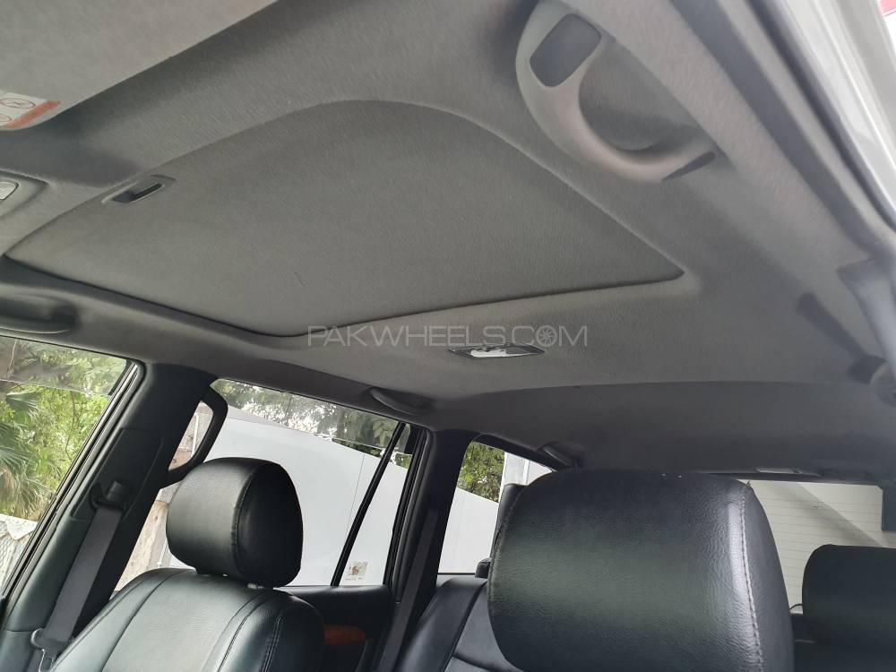 Toyota Prado 2006 for Sale in Peshawar Toyota Prado 2006 for Sale in Peshawar Image-5