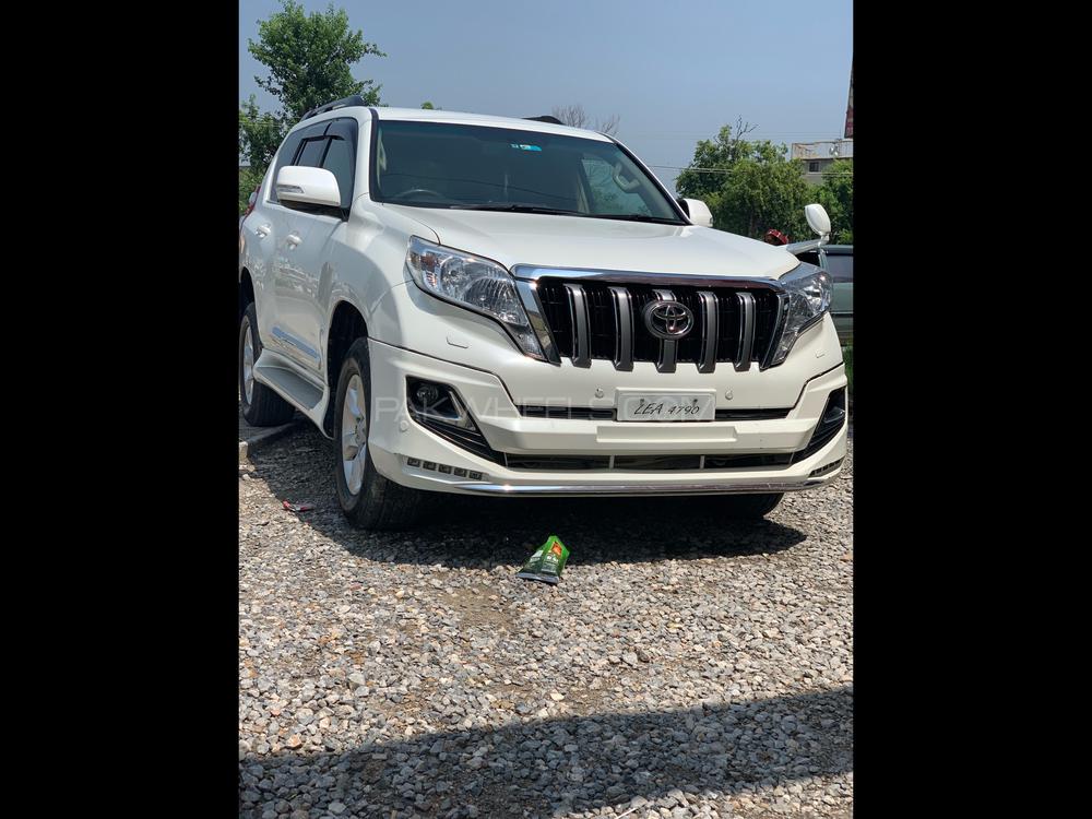Toyota Prado 2010 for Sale in Peshawar Toyota Prado 2010 for Sale in Peshawar Image-3