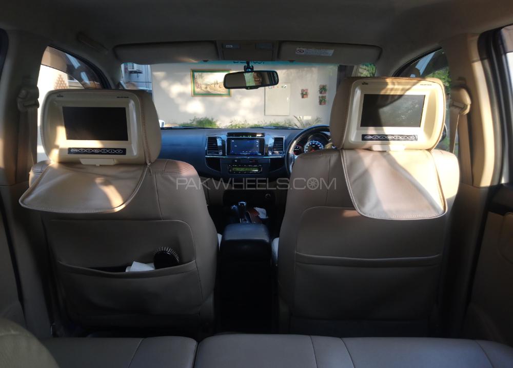 Toyota Fortuner 2016 for Sale in Rawalpindi Toyota Fortuner 2016 for Sale in Rawalpindi Image-4