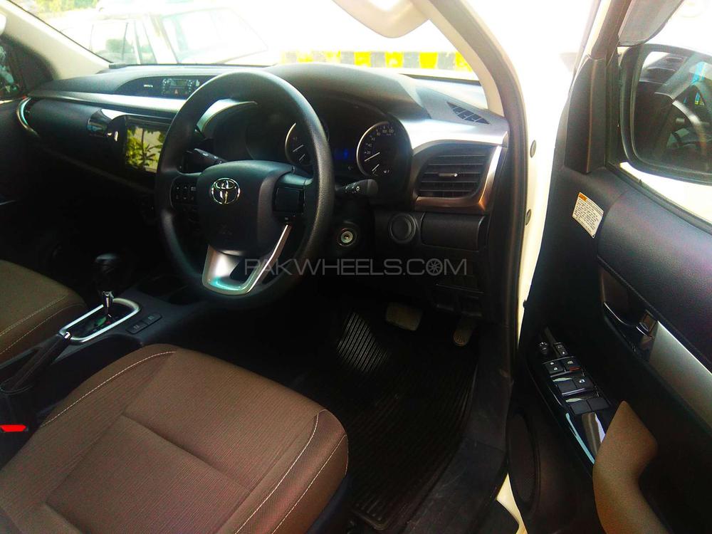 Toyota Hilux 2018 for Sale in Lahore Toyota Hilux 2018 for Sale in Lahore Image-6