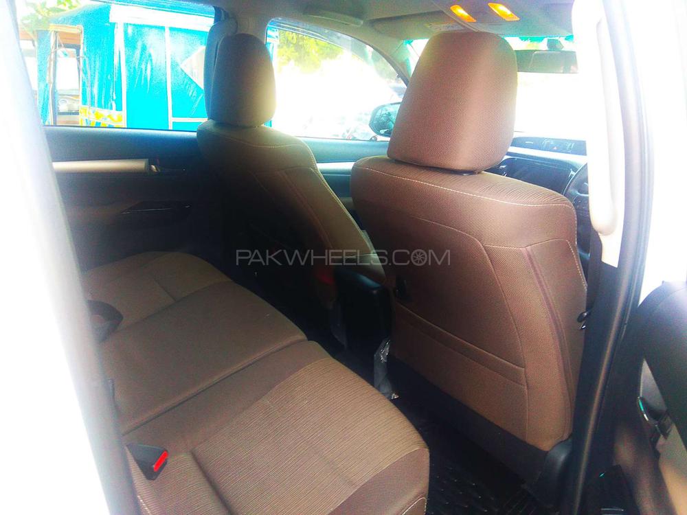 Toyota Hilux 2018 for Sale in Lahore Toyota Hilux 2018 for Sale in Lahore Image-10
