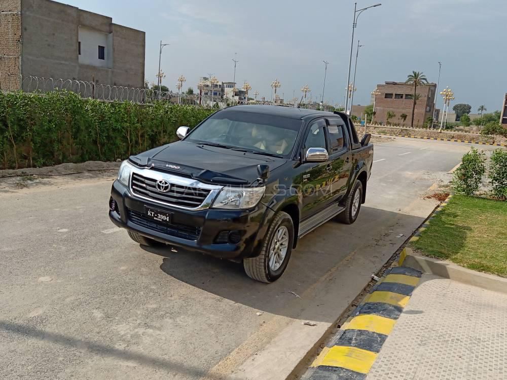 Toyota Hilux 2014 for Sale in D.G.Khan Toyota Hilux 2014 for Sale in D.G.Khan Image-3