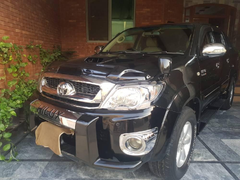 Toyota Hilux 2010 for Sale in Multan Image-1