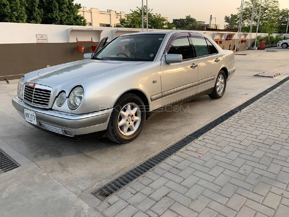 Mercedes Benz E Class 1999 for Sale in Islamabad Image-1