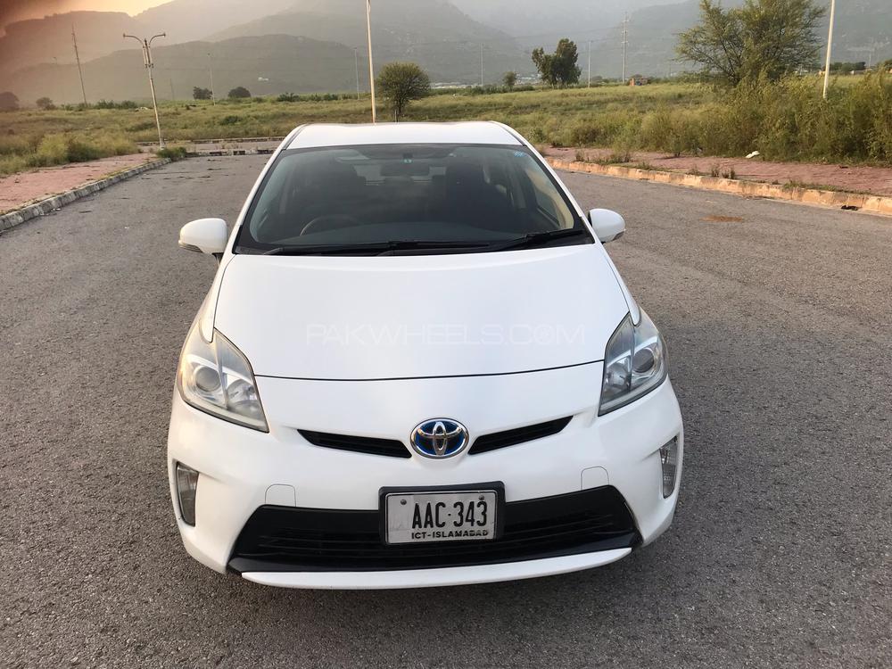 Toyota Prius 2012 for Sale in Islamabad Image-1