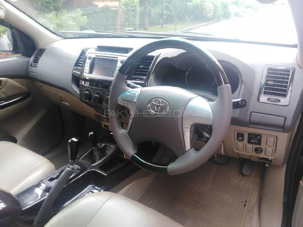 Toyota Hilux 2013 for Sale in Islamabad Toyota Hilux 2013 for Sale in Islamabad Image-9