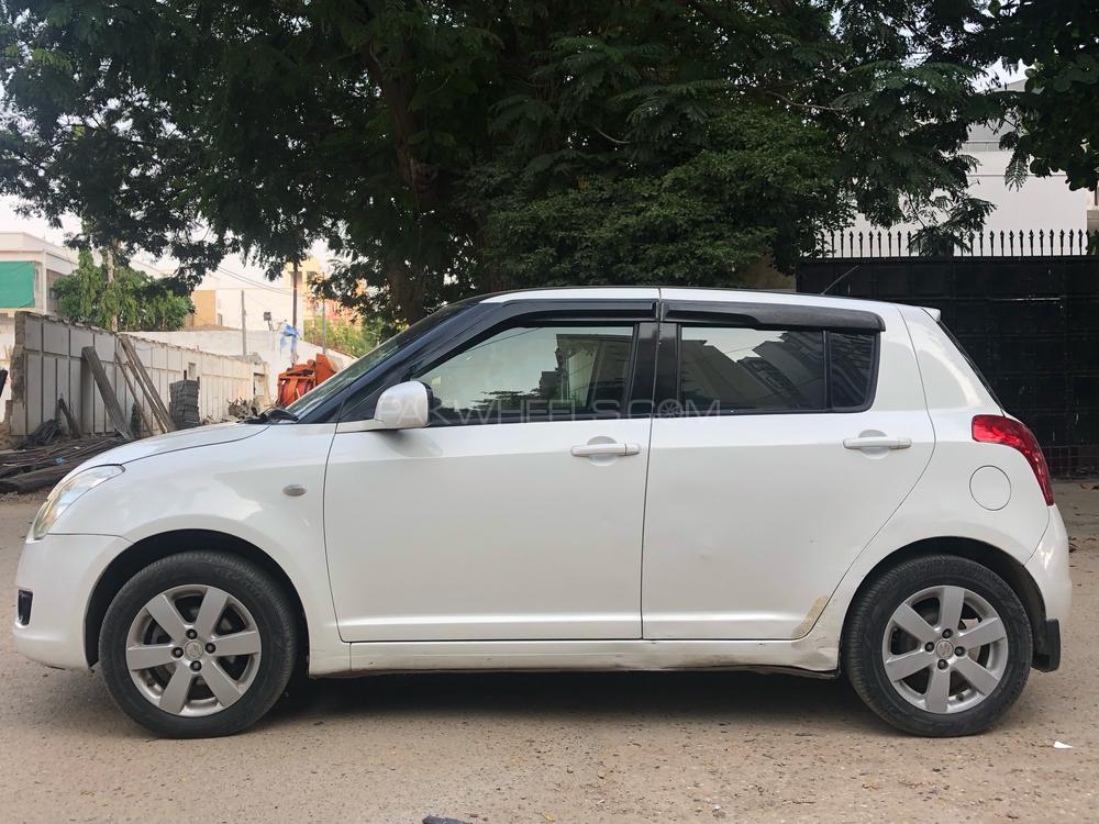 Suzuki Swift 2010 for Sale in Karachi Suzuki Swift 2010 for Sale in Karachi Image-4