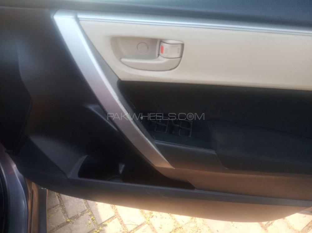 Toyota Corolla 2015 for Sale in Gujranwala Toyota Corolla 2015 for Sale in Gujranwala Image-9
