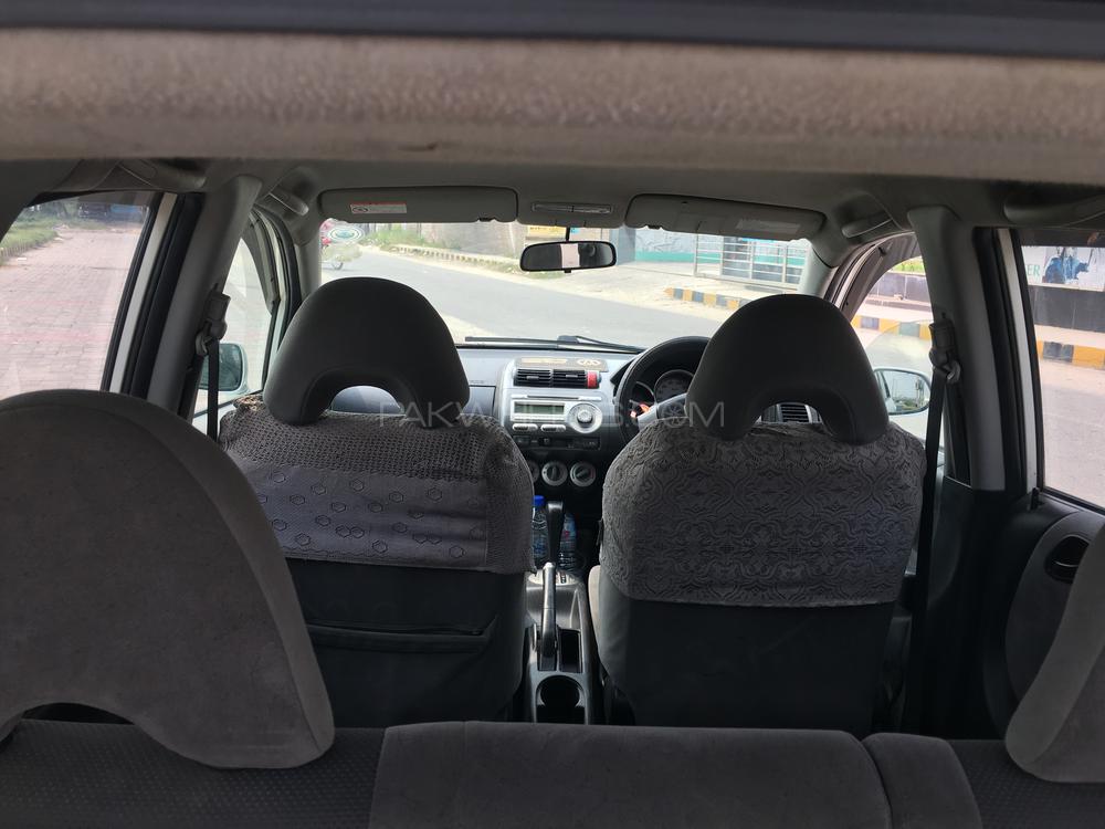 Honda Fit 2007 for Sale in Gujranwala Honda Fit 2007 for Sale in Gujranwala Image-7