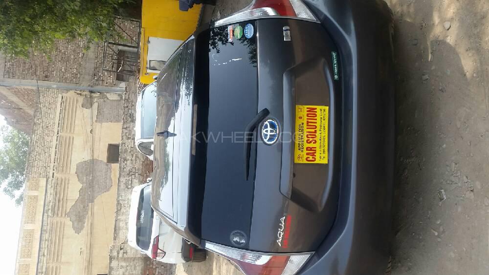 Toyota Aqua 2015 for Sale in Peshawar Toyota Aqua 2015 for Sale in Peshawar Image-2