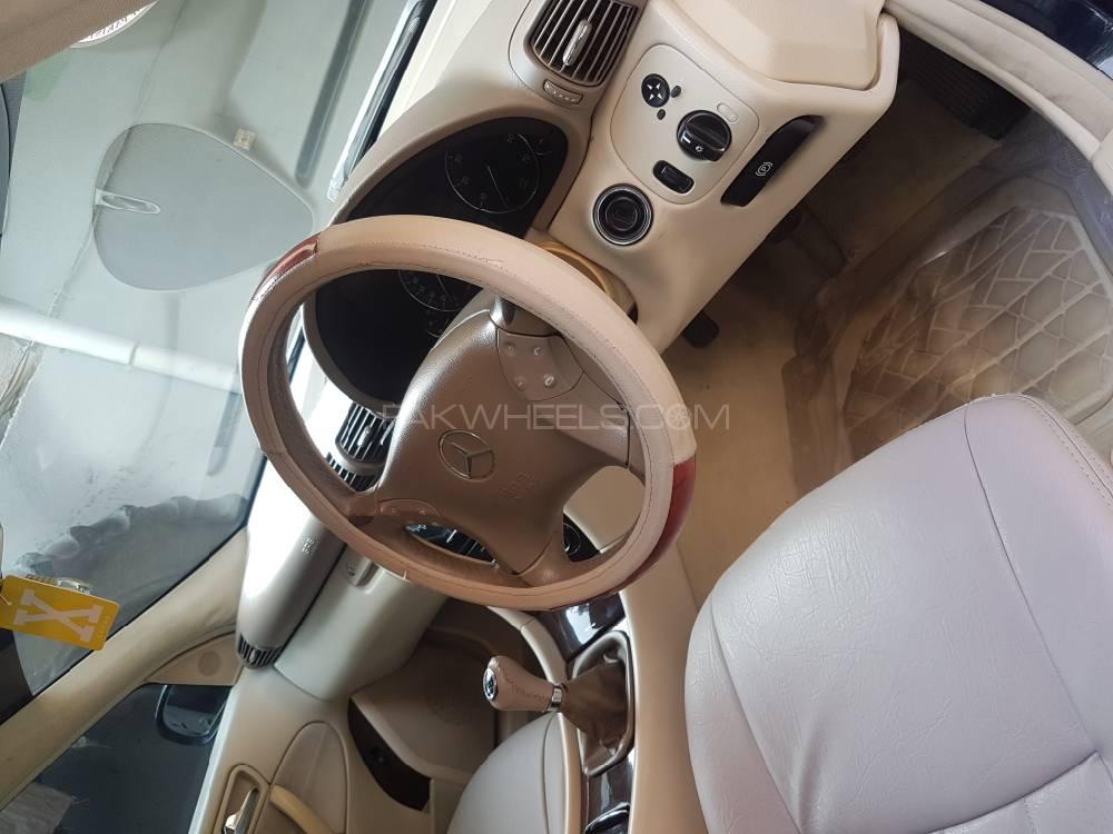 Mercedes Benz C Class 2005 for Sale in Lahore Mercedes Benz C Class 2005 for Sale in Lahore Image-7
