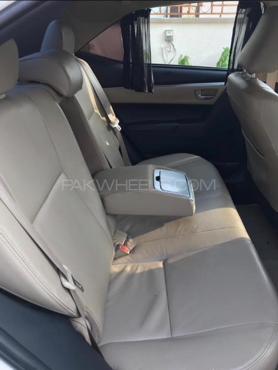 Toyota Corolla 2017 for Sale in Lahore Toyota Corolla 2017 for Sale in Lahore Image-3