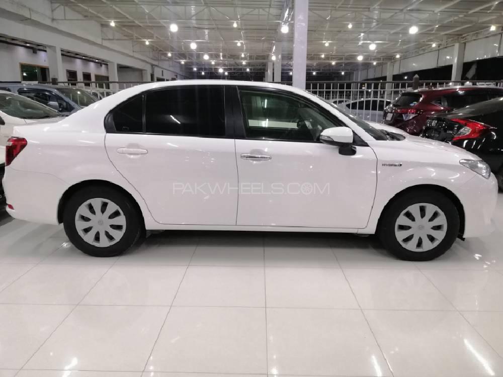 Toyota Corolla Axio 2015 for Sale in Peshawar Toyota Corolla Axio 2015 for Sale in Peshawar Image-7
