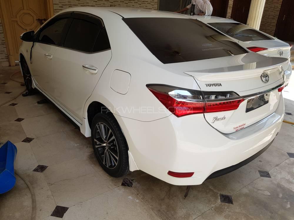 Toyota Corolla 2018 for Sale in Dera ismail khan Toyota Corolla 2018 for Sale in Dera ismail khan Image-6